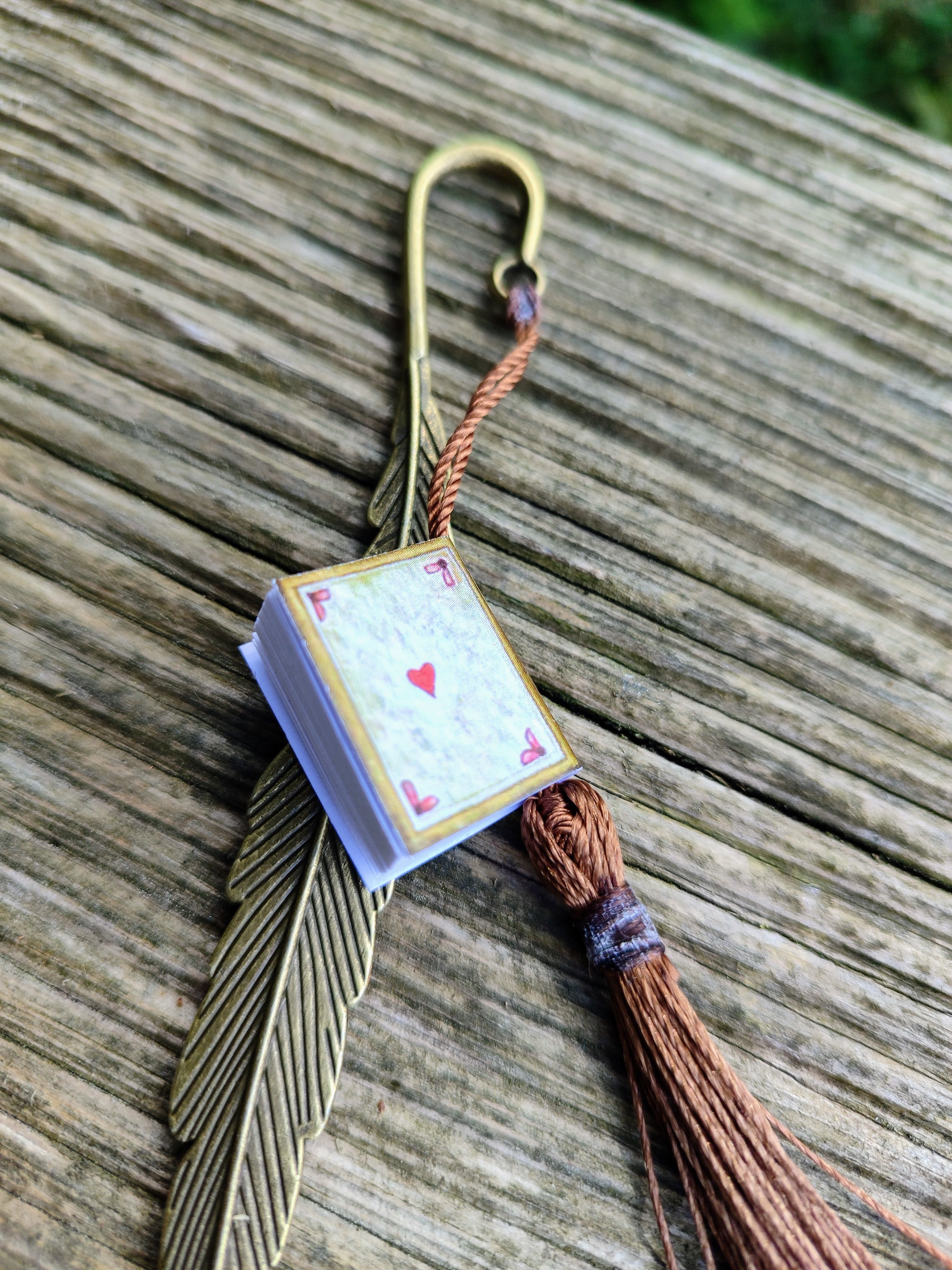 Mini book bookmark ~ Robin